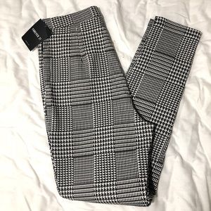 Square Pattern Jeggings